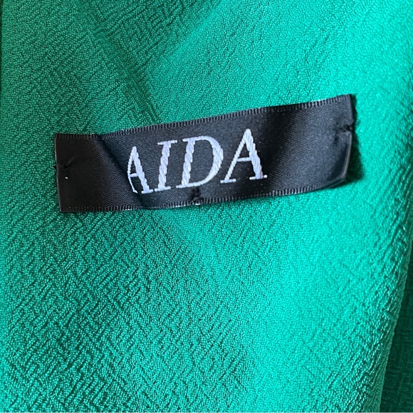 Aida Elegant Green Strapless Dress - Picture 6 of 8